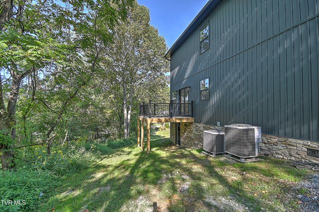 100 Polo Drive, Blountville, TN 37617