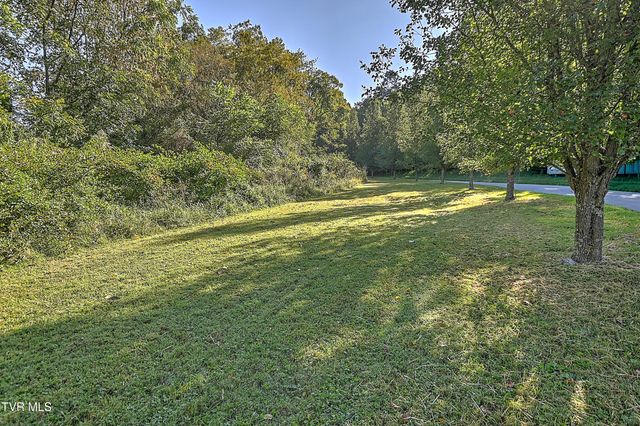 100 Polo Drive, Blountville, TN 37617