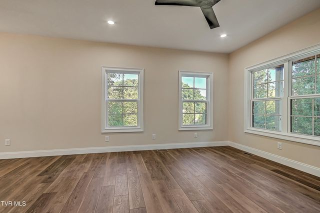 100 Polo Drive, Blountville, TN 37617