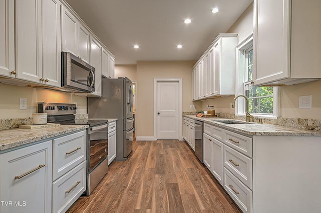 100 Polo Drive, Blountville, TN 37617