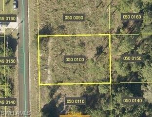 2104 Robert AVE, Alva, FL 33920
