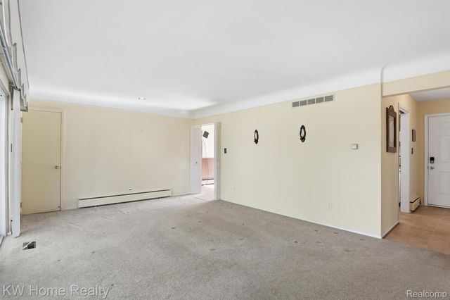 16850 Surrey Street, Livonia, MI 48154
