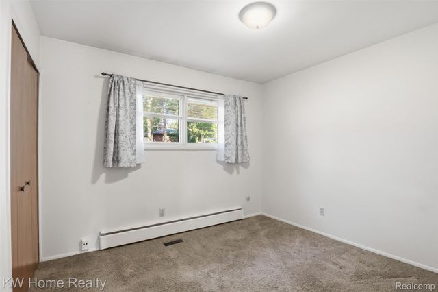 16850 Surrey Street, Livonia, MI 48154
