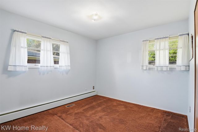 16850 Surrey Street, Livonia, MI 48154