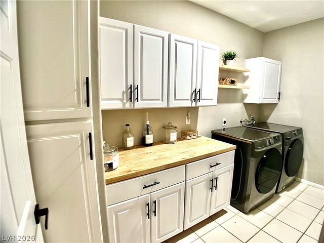 2050 West Warm Springs 321, Las Vegas, NV 89014