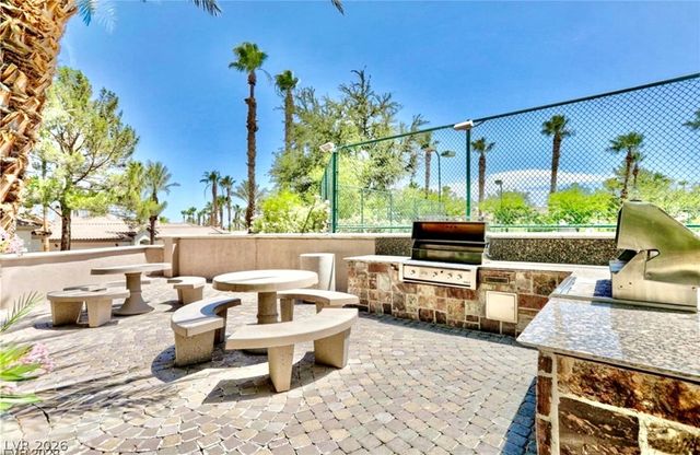 2050 West Warm Springs 321, Las Vegas, NV 89014