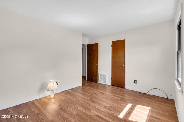 202 Yvonne Drive, Toms River, NJ 08753