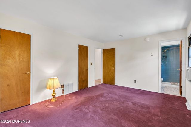202 Yvonne Drive, Toms River, NJ 08753
