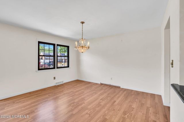 202 Yvonne Drive, Toms River, NJ 08753