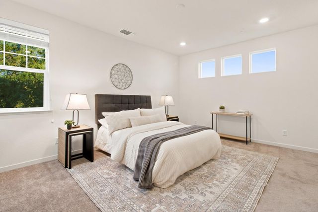 2800 High Tide Ave, Sacramento, CA 95833