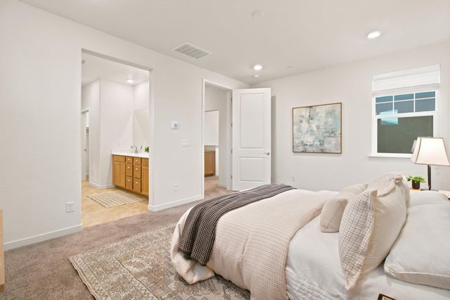 2800 High Tide Ave, Sacramento, CA 95833