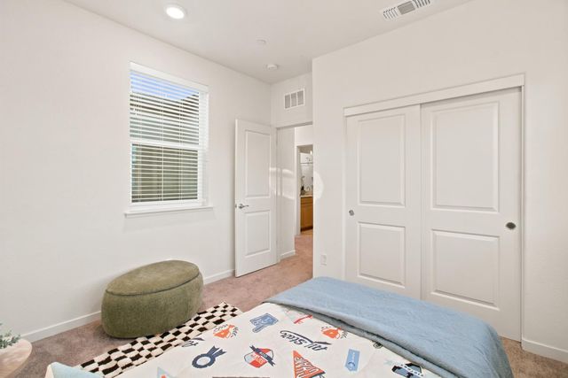 2800 High Tide Ave, Sacramento, CA 95833