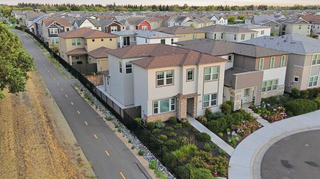2800 High Tide Ave, Sacramento, CA 95833