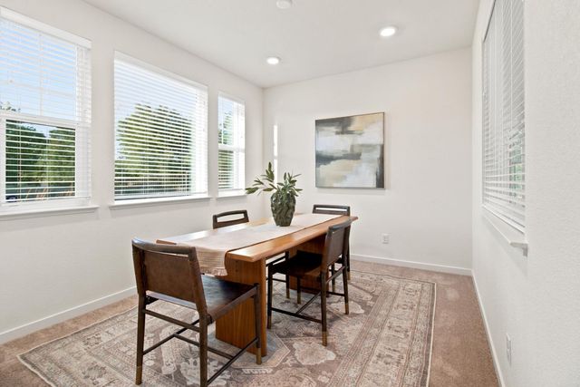 2800 High Tide Ave, Sacramento, CA 95833
