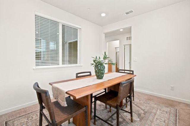 2800 High Tide Ave, Sacramento, CA 95833
