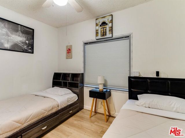 138 S Madison Avenue, Los Angeles, CA 90004