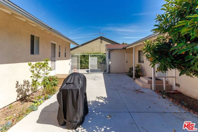 138 S Madison Avenue, Los Angeles, CA 90004