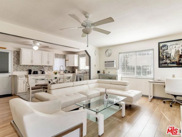 138 S Madison Avenue, Los Angeles, CA 90004