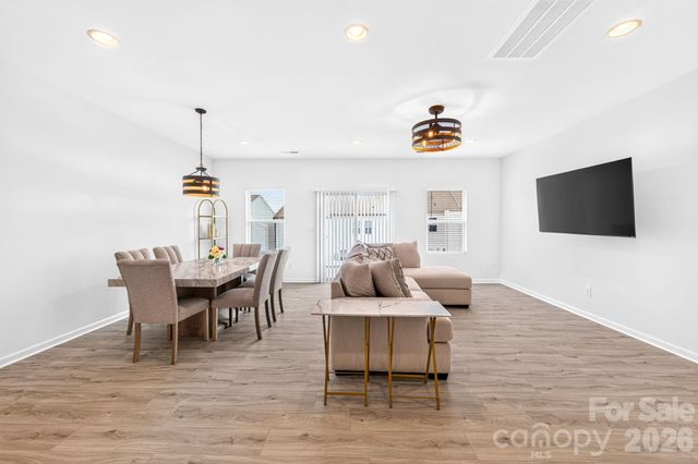 11012 Pagebrook Lane, Charlotte, NC 28214
