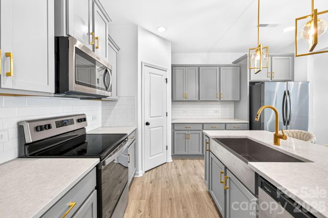 11012 Pagebrook Lane, Charlotte, NC 28214