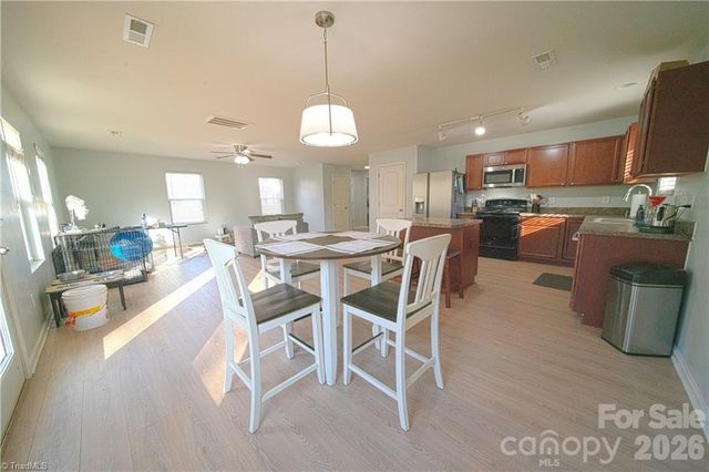 112 York Place, Linwood, NC 27299