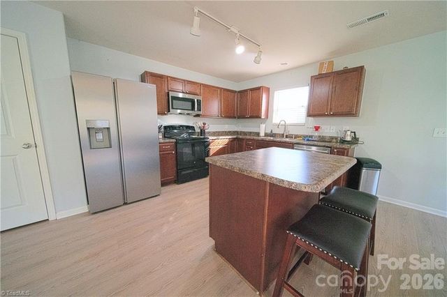 112 York Place, Linwood, NC 27299