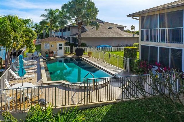 1317 SE 46th LN # 104, Cape Coral, FL 33904