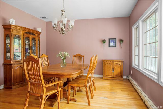 145 Baldwin Place, Cutchogue, NY 11935