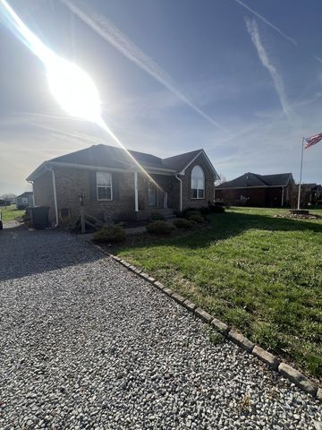 119 Irish Oaks Dr, Portland, TN 37148