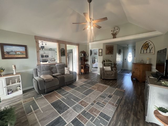 119 Irish Oaks Dr, Portland, TN 37148