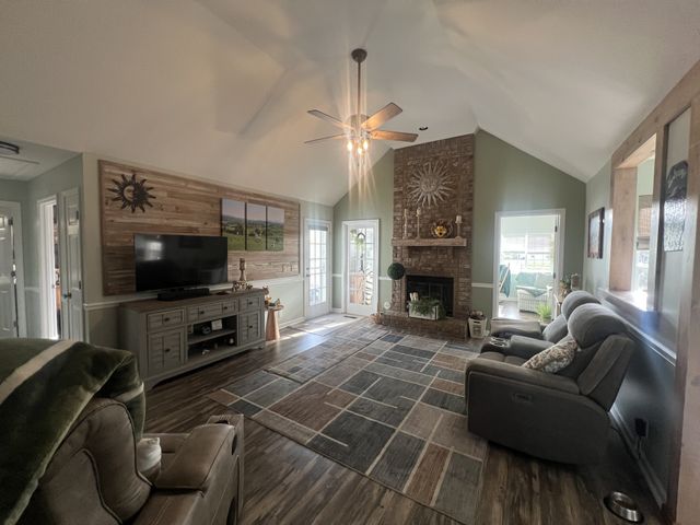 119 Irish Oaks Dr, Portland, TN 37148