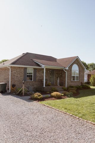 119 Irish Oaks Dr, Portland, TN 37148