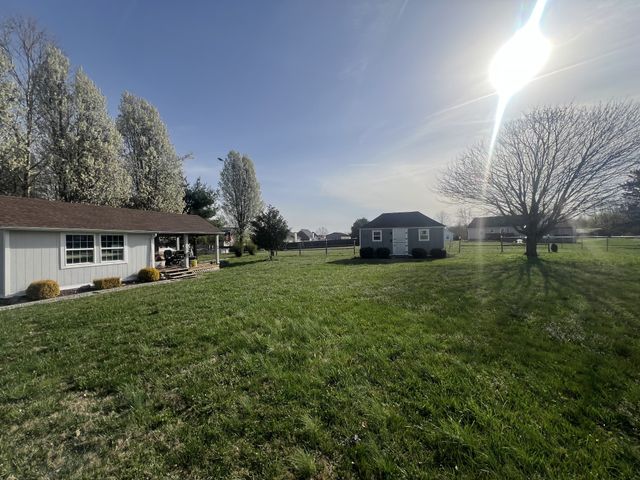 119 Irish Oaks Dr, Portland, TN 37148