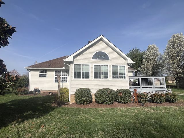 119 Irish Oaks Dr, Portland, TN 37148