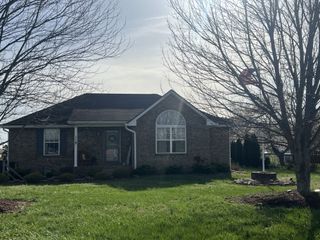 119 Irish Oaks Dr, Portland, TN 37148