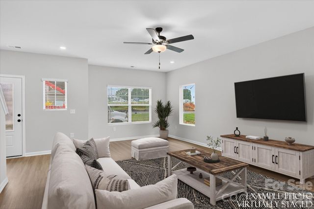 1978 W Davidson Avenue, Gastonia, NC 28052