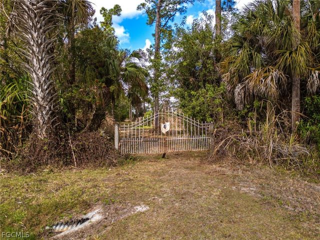 3680 W Double J Acres RD, Labelle, FL 33935