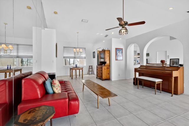 5176 Ventura Drive 5176, Delray Beach, FL 33484