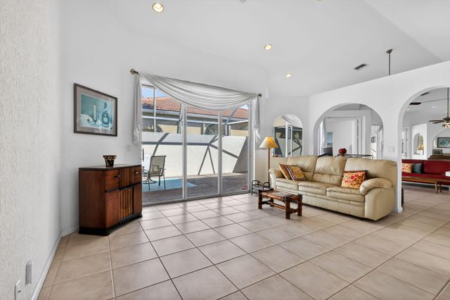 5176 Ventura Drive 5176, Delray Beach, FL 33484