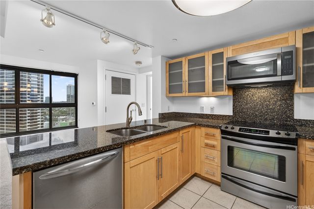600 Queen Street 2703, Honolulu, HI 96813