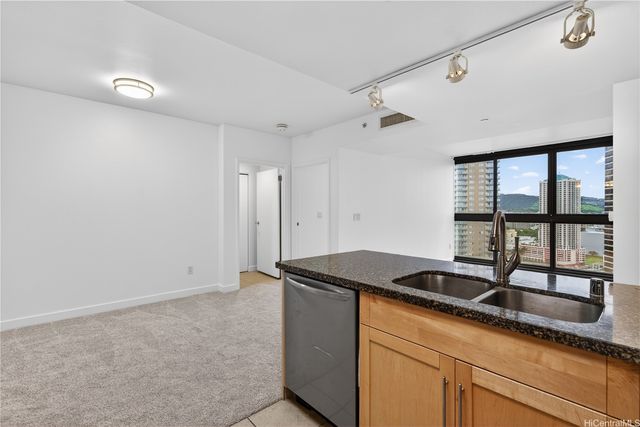 600 Queen Street 2703, Honolulu, HI 96813