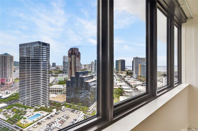 600 Queen Street 2703, Honolulu, HI 96813