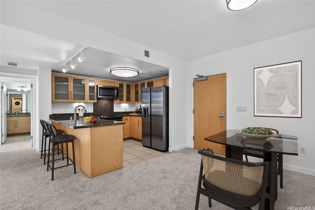600 Queen Street 2703, Honolulu, HI 96813