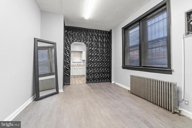 1513 MT EPHRAIM, Camden, NJ 08104