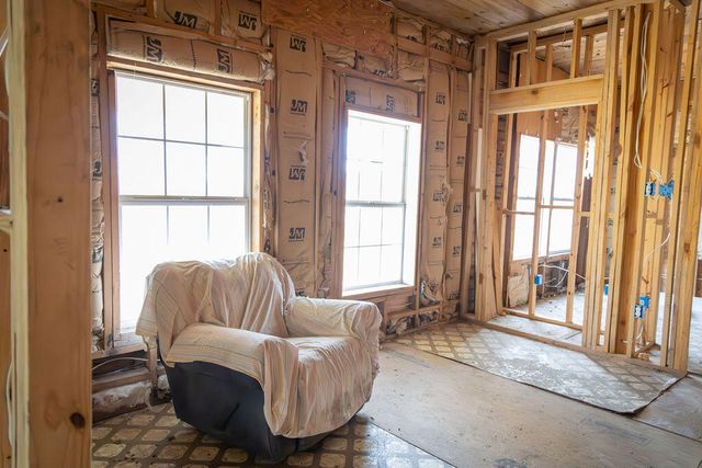 905 N Texas St, Deridder, LA 70634