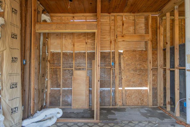 905 N Texas St, Deridder, LA 70634