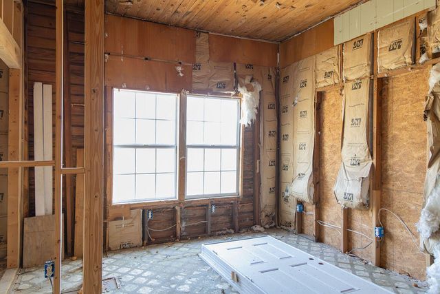 905 N Texas St, Deridder, LA 70634