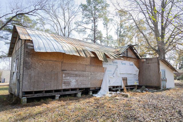 905 N Texas St, Deridder, LA 70634