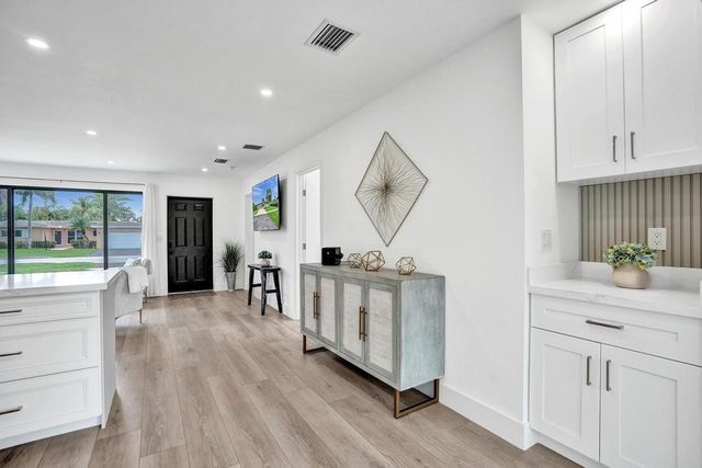 1001 SE 13th Court, Deerfield Beach, FL 33441