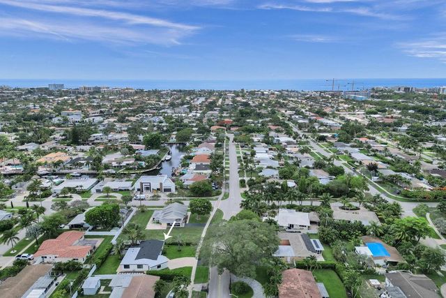1001 SE 13th Court, Deerfield Beach, FL 33441